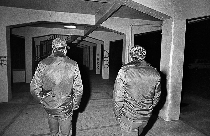 Life on a High Rise Estate : Melbourne : 1986  : Personal Photo Projects :  Richard Moore Photography : Photographer : 